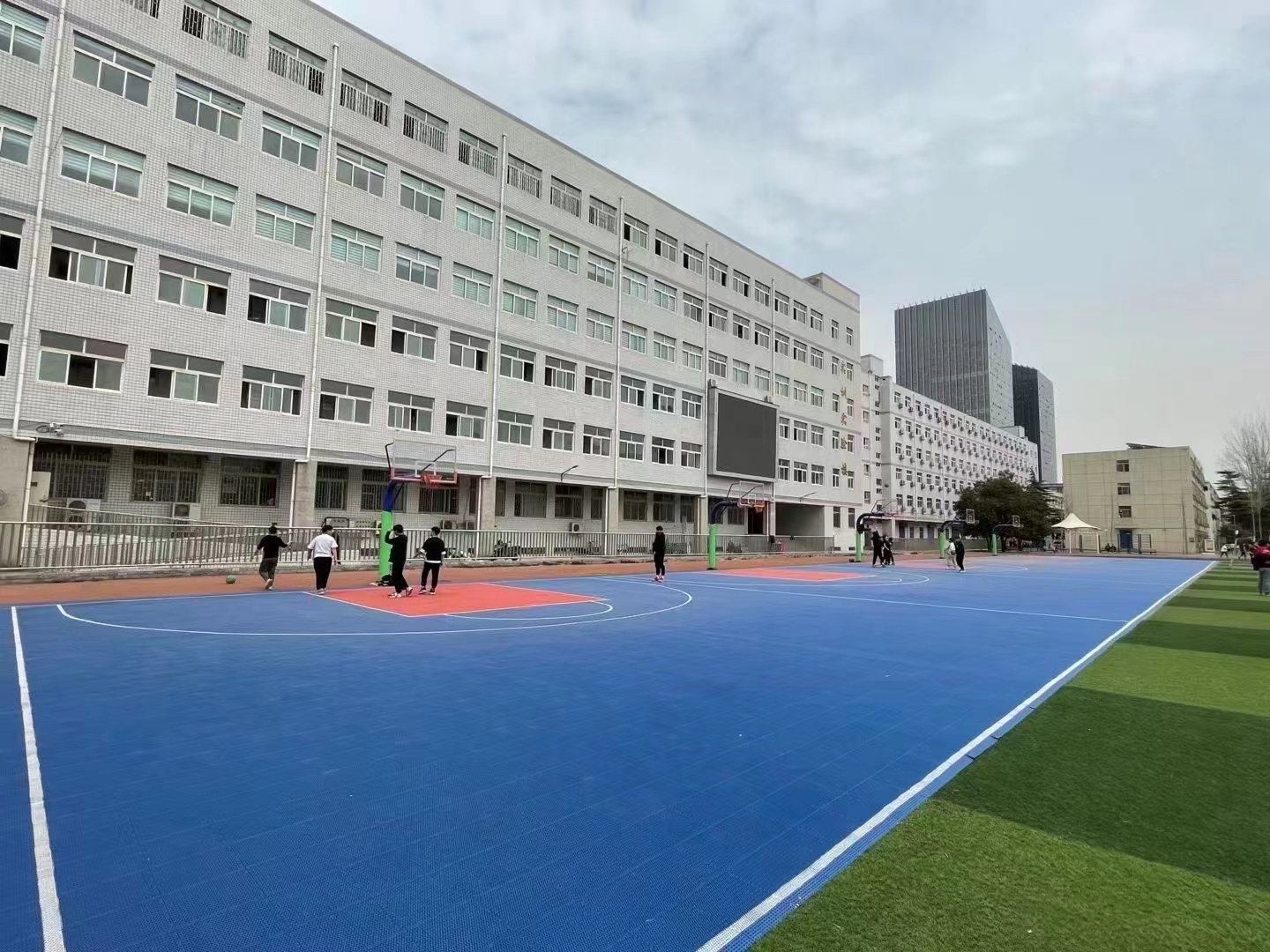 郑州位于市中心的中专学校--河南省工业中专院校