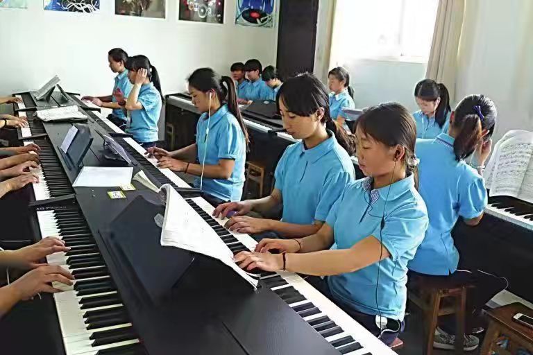 3+2中专|郑州民族学校2022年春季入学条件
